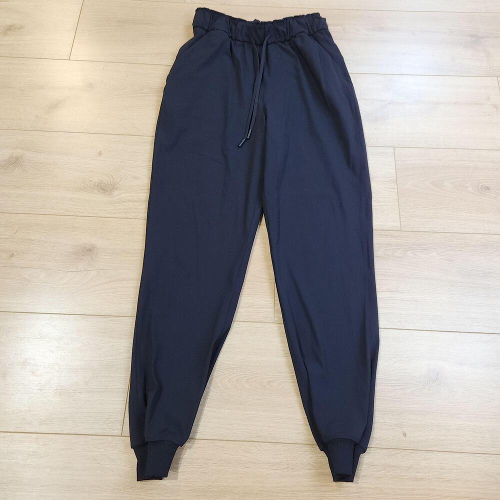 Lululemon Jogger Pants Womens 4 Black Knit Elastic Waist Cuffed Stretch Lounge